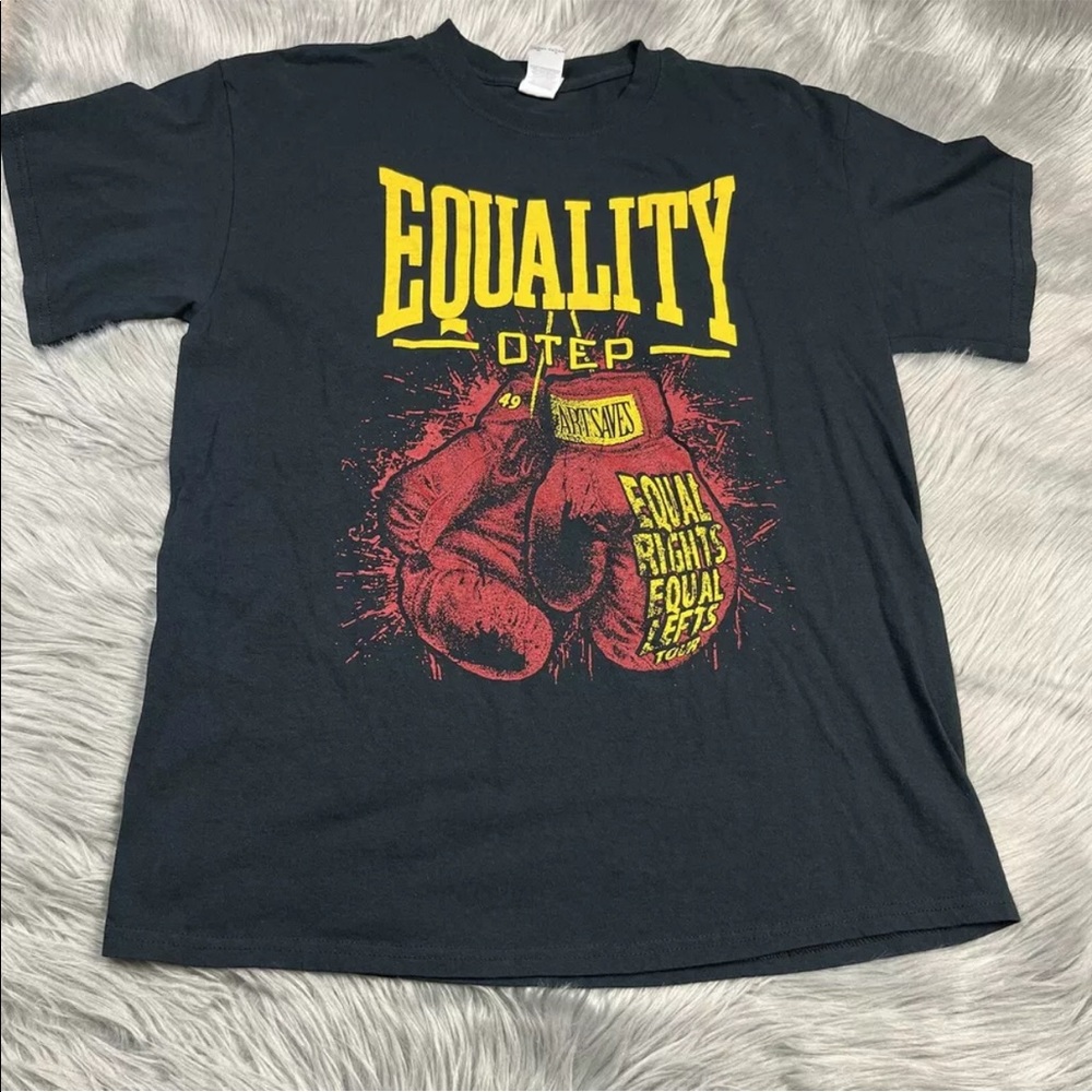 Otep Equality Equal Rights Equal Lefts Tour T Shirt Size Large
